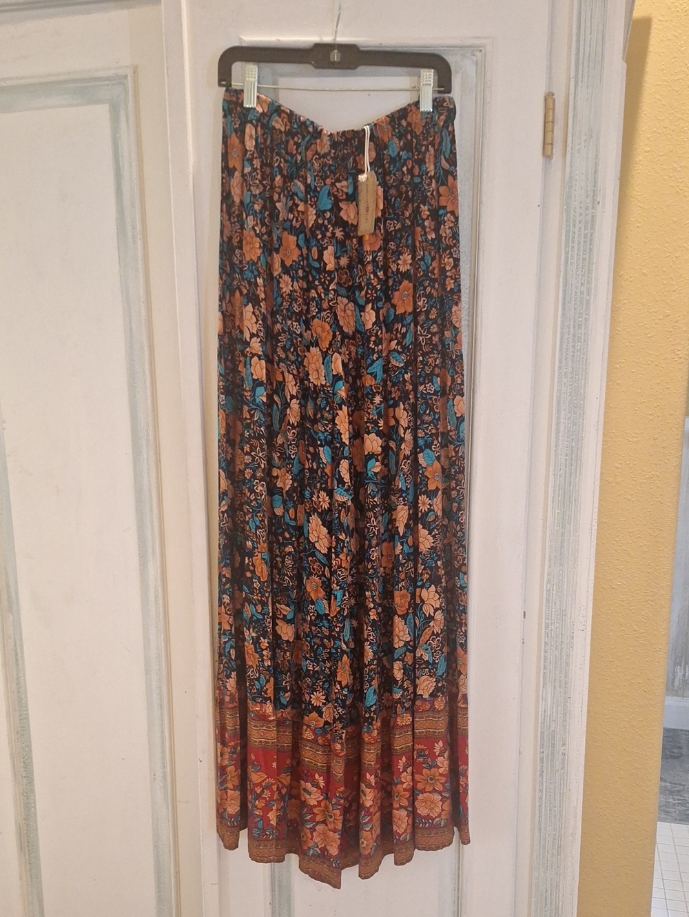 natural life Navy Floral full legged flounce leg pant w teal, paprika floral - Picture 4 of 7